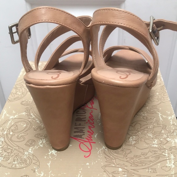 American Rag Tan Sandal Wedges size 5.5 with Strappy Design & Silver Hardware - Picture 2 of 12